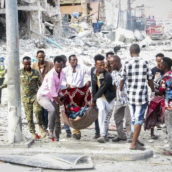 Somalia car bombings kill at least 100, president says